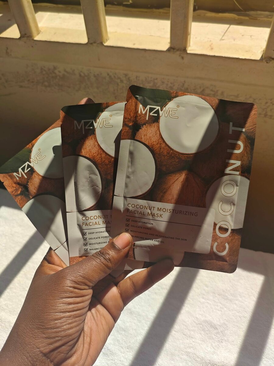 COCONUT  MOISTURIZING FACIAL MASK Face mask 10 pieces