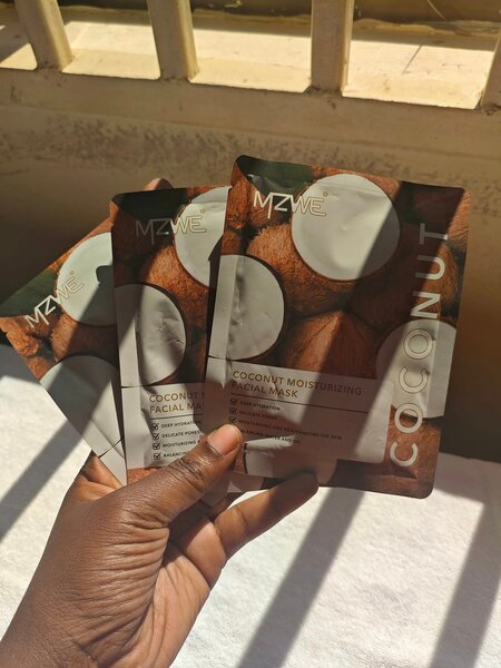 COCONUT  MOISTURIZING FACIAL MASK Face mask 10 pieces