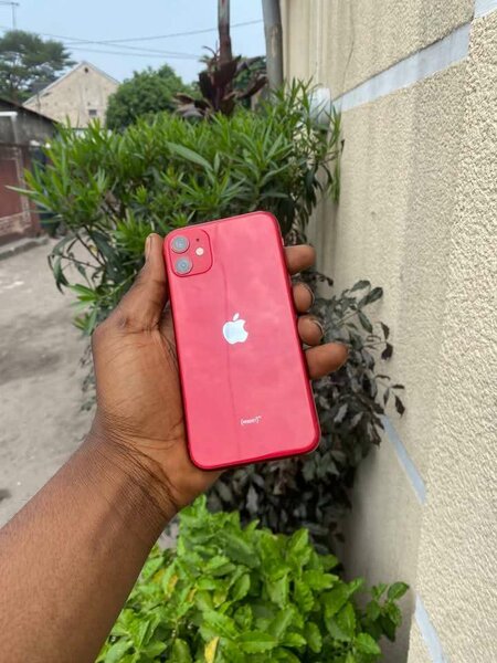 Apple iPhone 11 Rouge - Téléphone d'occasion