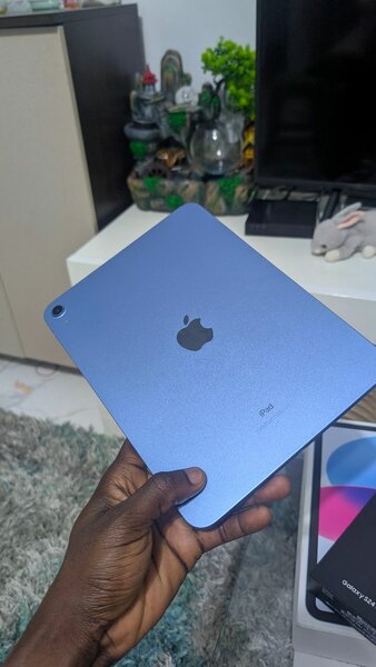 iPad Bleu WiFi avec Clavier