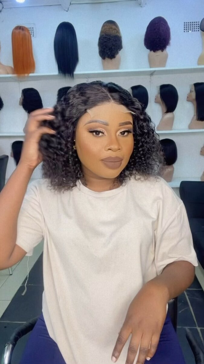 10inches water weave paired with a 4*4 closure