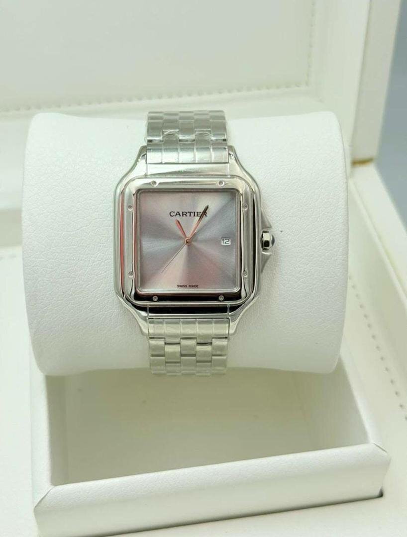 Montre élégante en acier inoxydable