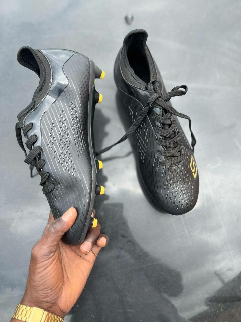 Chaussures de football légères