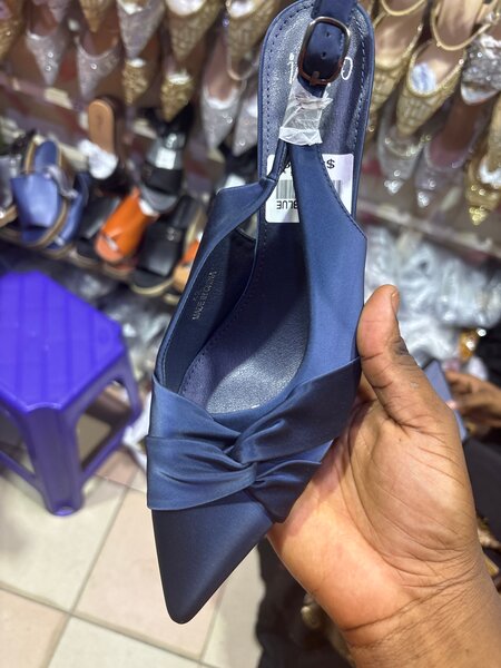 Escarpins satin bleu chic