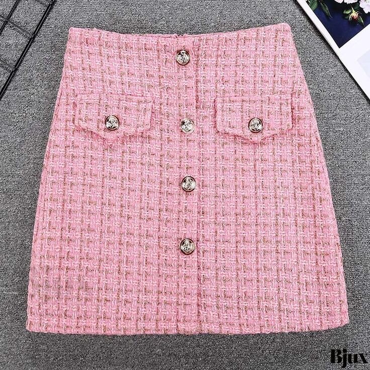 Jupe en tweed rose élégante