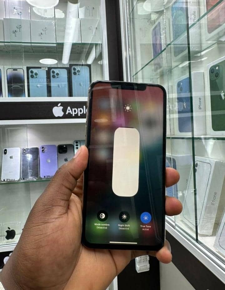 iPhone 11 Pro Max 64GB Or