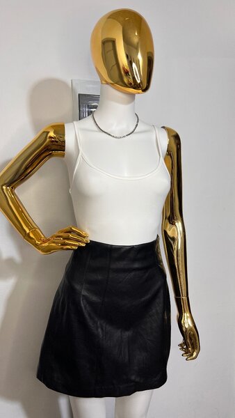 Jupe en cuir chic noire