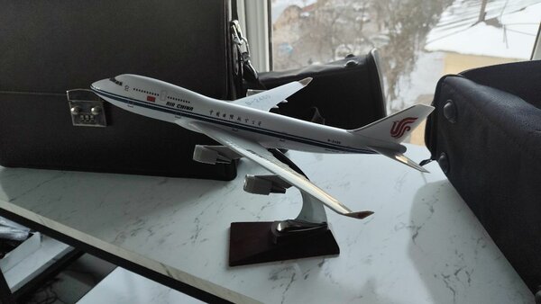 Модель самолета Boeing 747 Air China