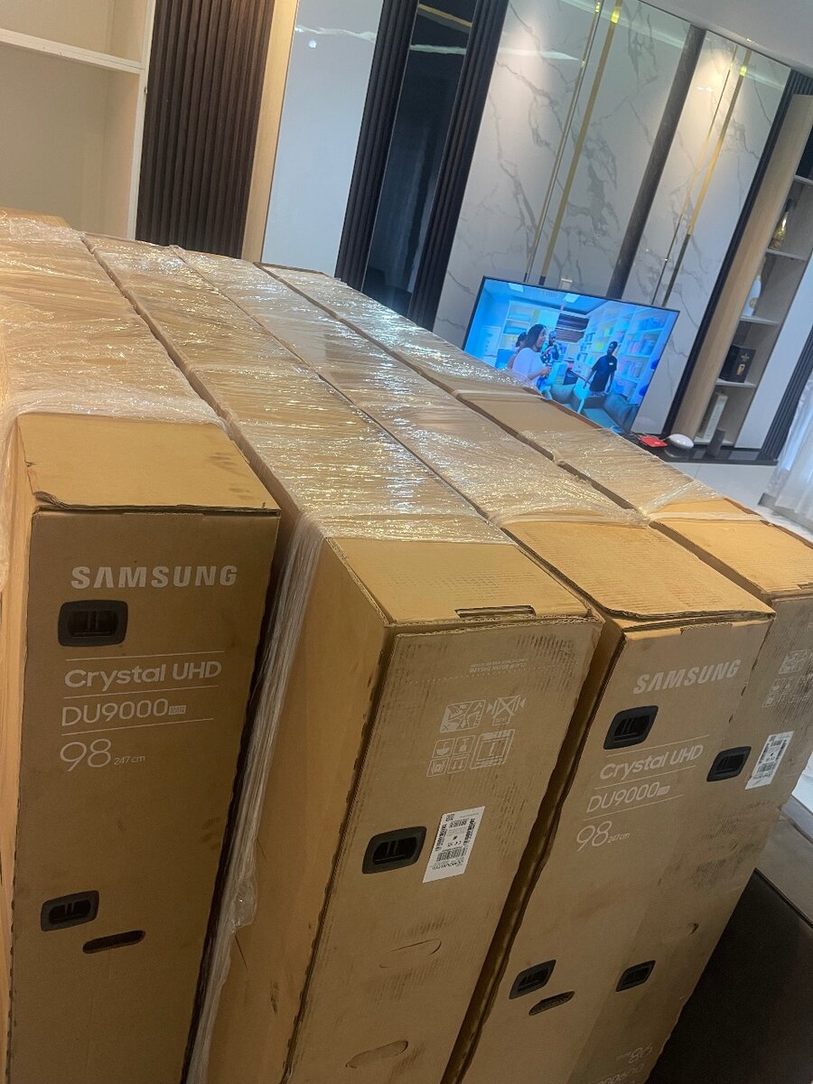 Samsung tv,  crystal UHD 2024. 98inches