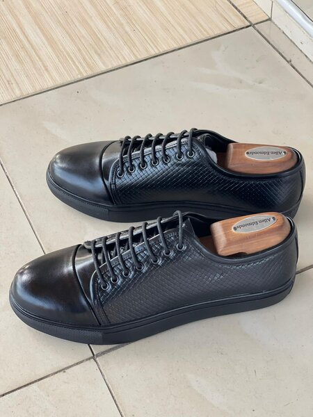 Mens shoe