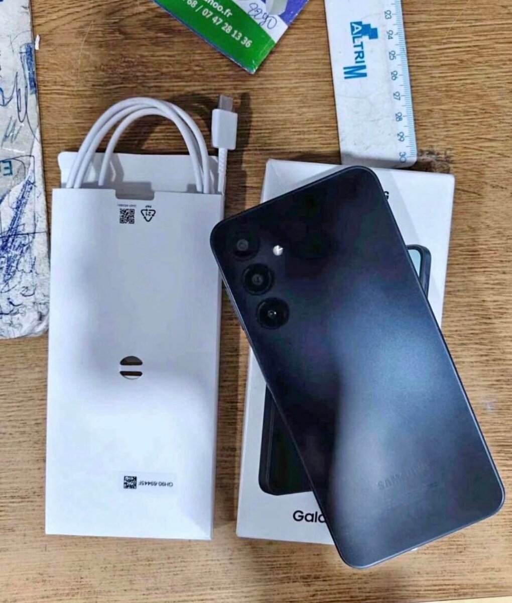 Samsung Galaxy A16 Smartphone