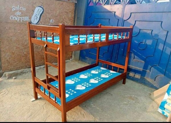 Lit superposé en bois