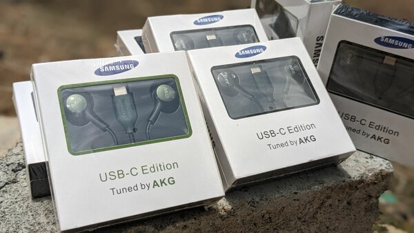 Samsung AKG headsets