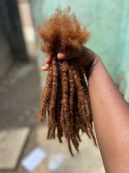 Extensions en dreadlocks synthétiques