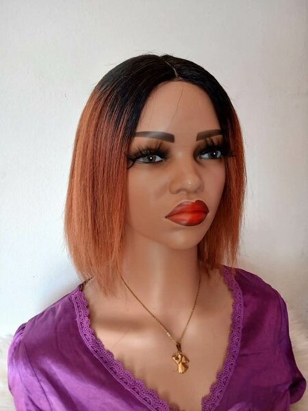 Afro et coupe carré