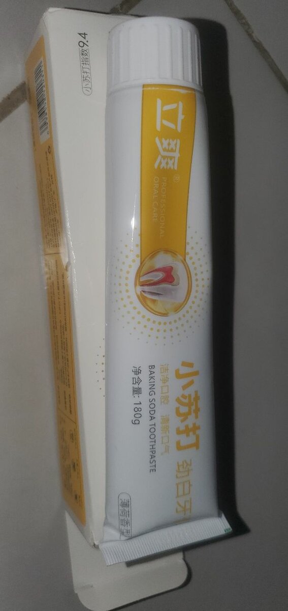 Dentifrice blanchissant au bicarbonate + douleur gencive