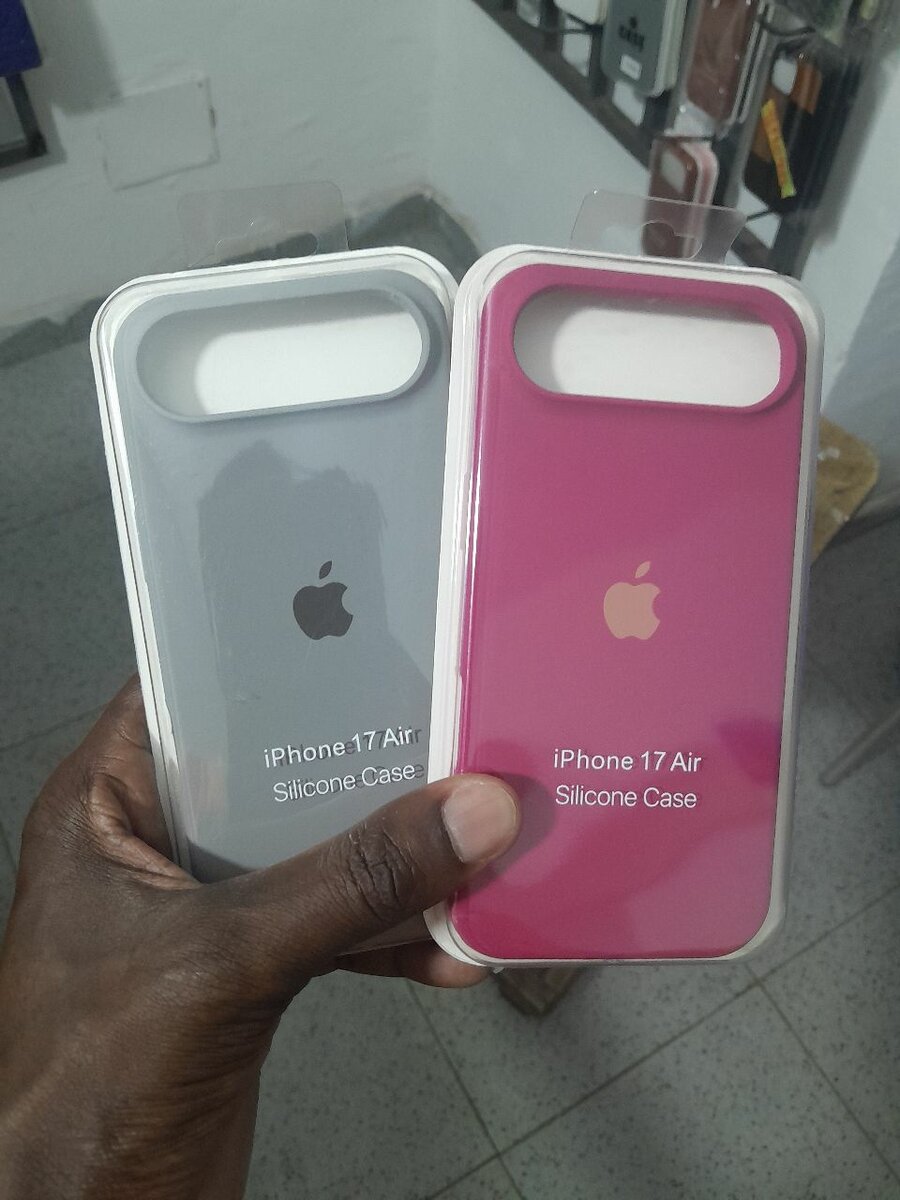 Coques Silicone iPhone 17 Air