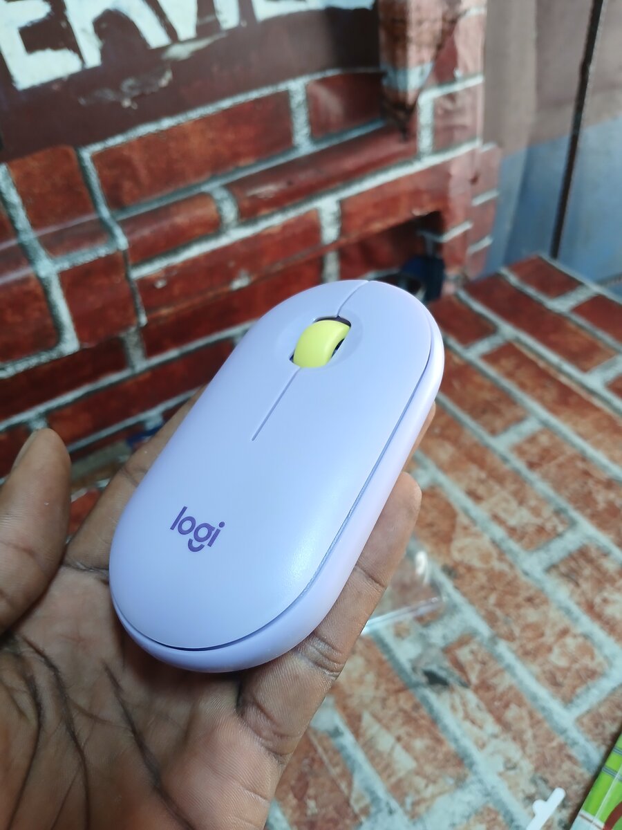 Souris Logitech sans fil avec Bluetooth et wireless