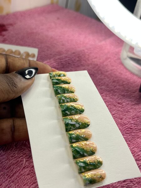 Faux ongles décorés pour femmes