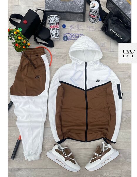 Ensemble de jogging moderne