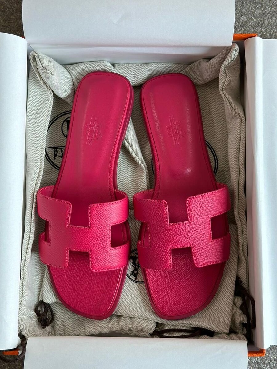 Sandales en cuir élégantes Hermès