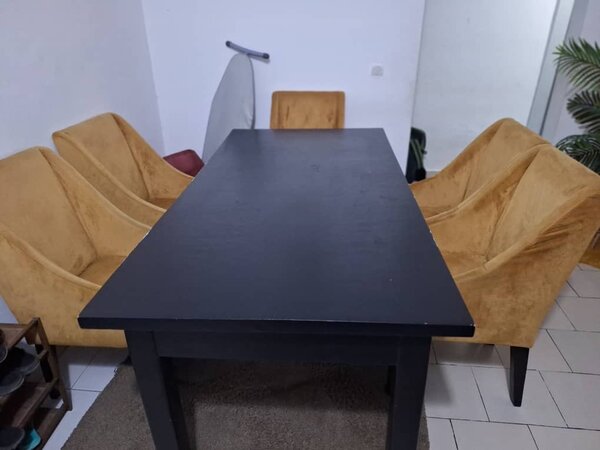 Ensemble Table et Chaises Modernes