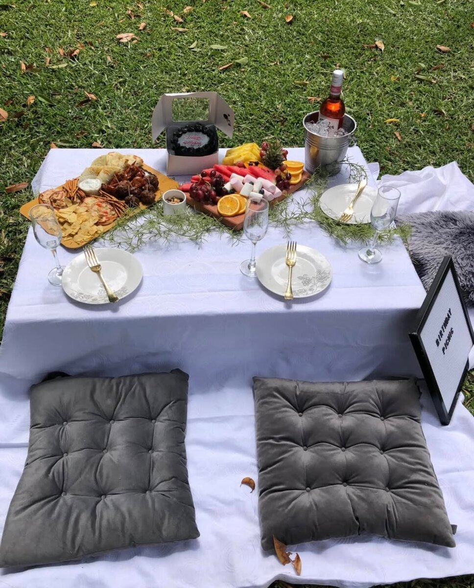 Romantic picnic set ups