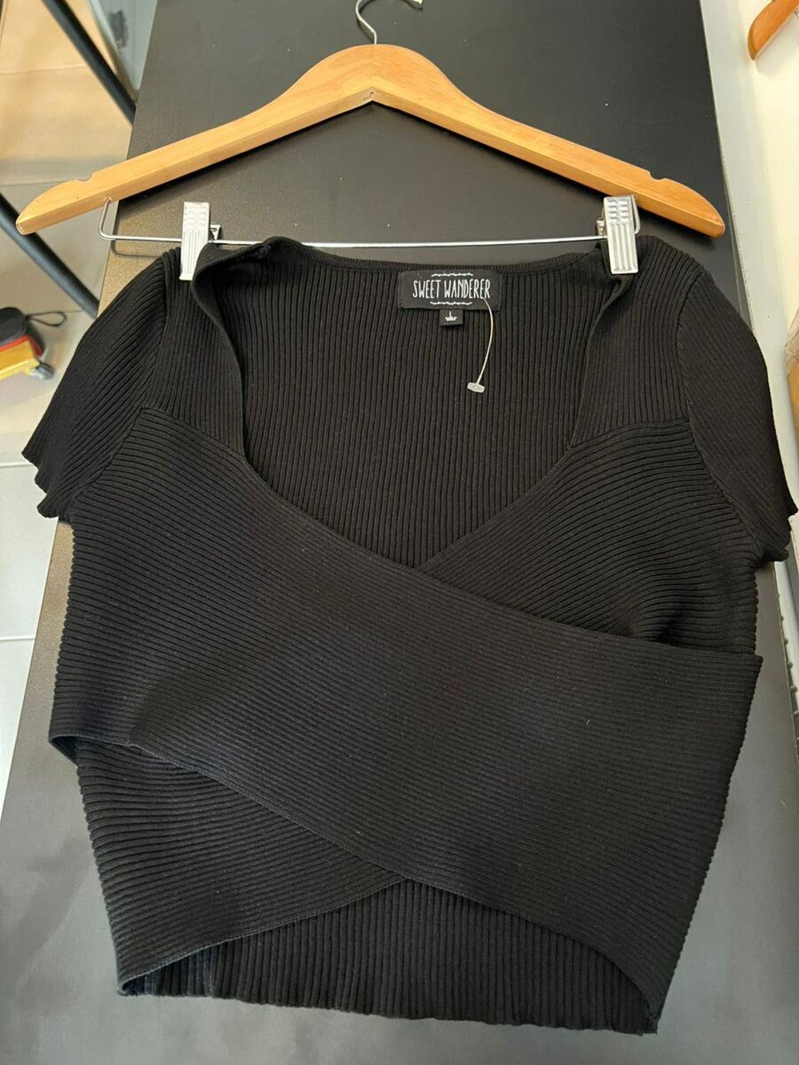 Haut court en maille noir