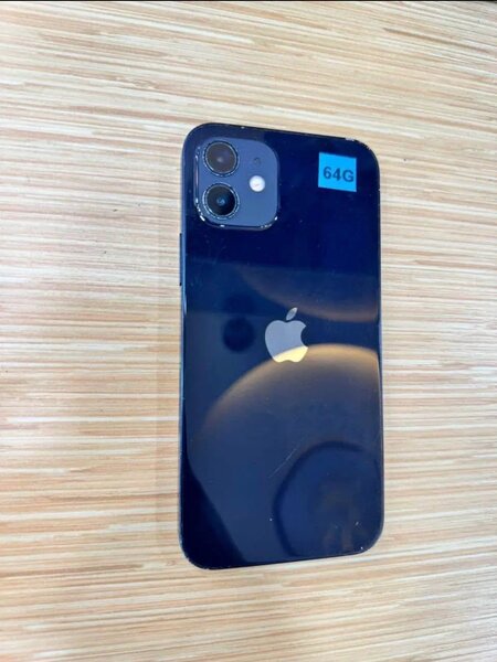 iPhone 12 64GB Bon État