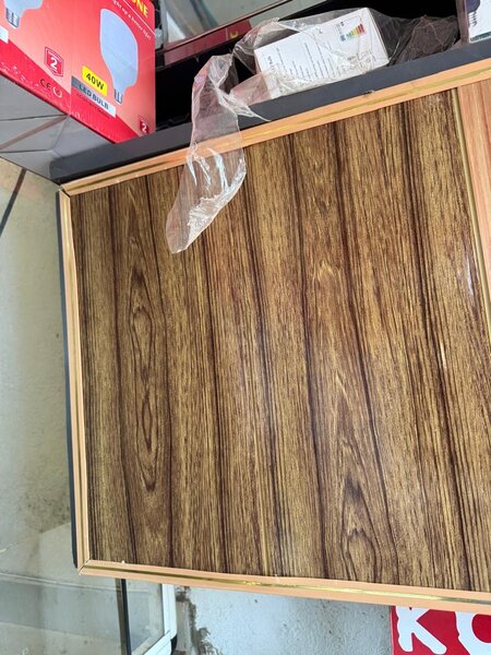 Panneaux stratifiés en bois