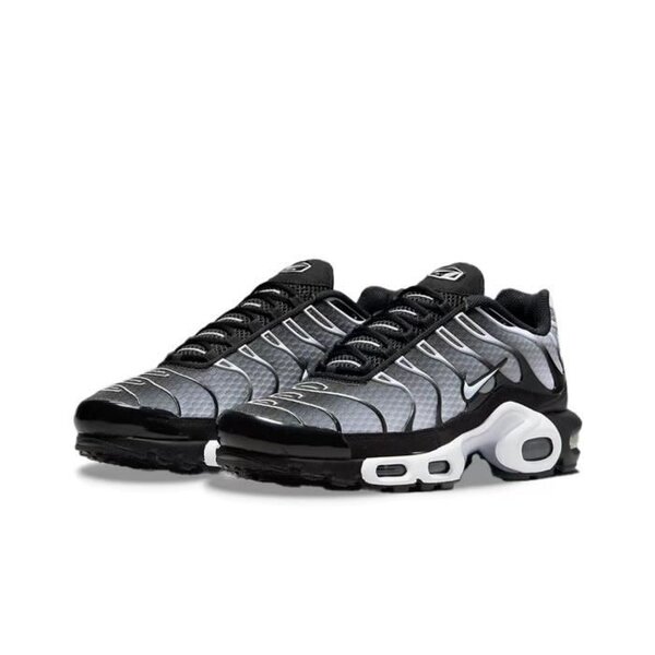 Chaussures de sport noires grises