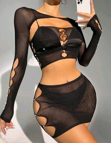 Robe sexy à découpes