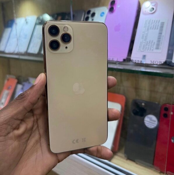 iPhone 11 pro 64Go