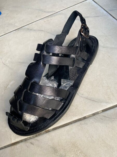 Sandales homme cuir robustes