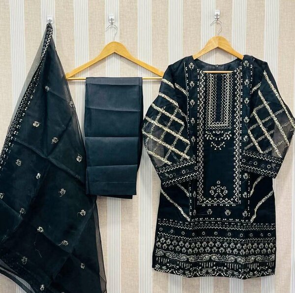 Ladies suit
