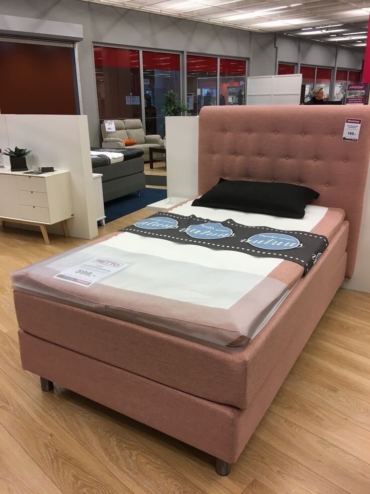 Lit rembourré élégant