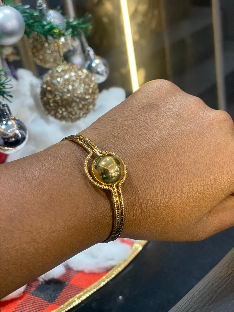 Bracelet doré élégant