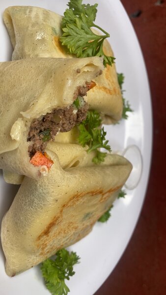 Crêpes fourées à la viande hac