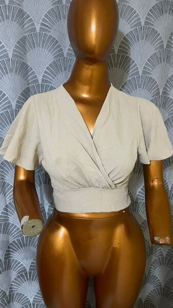 Haut croisé élégant