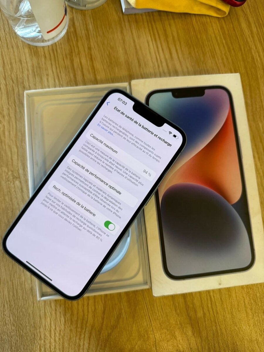 iPhone 14 128giga Quasi Neuf