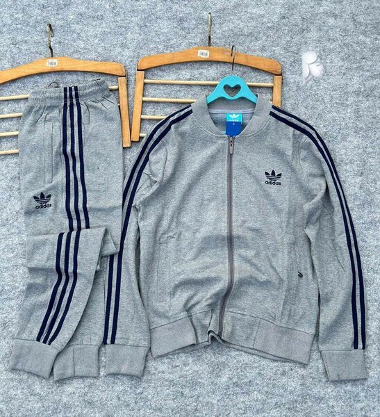 Survêtement adidas gris élégant