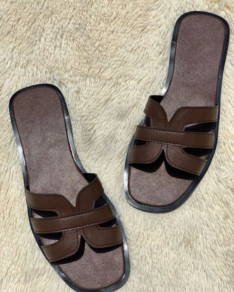 Sandales en cuir marron