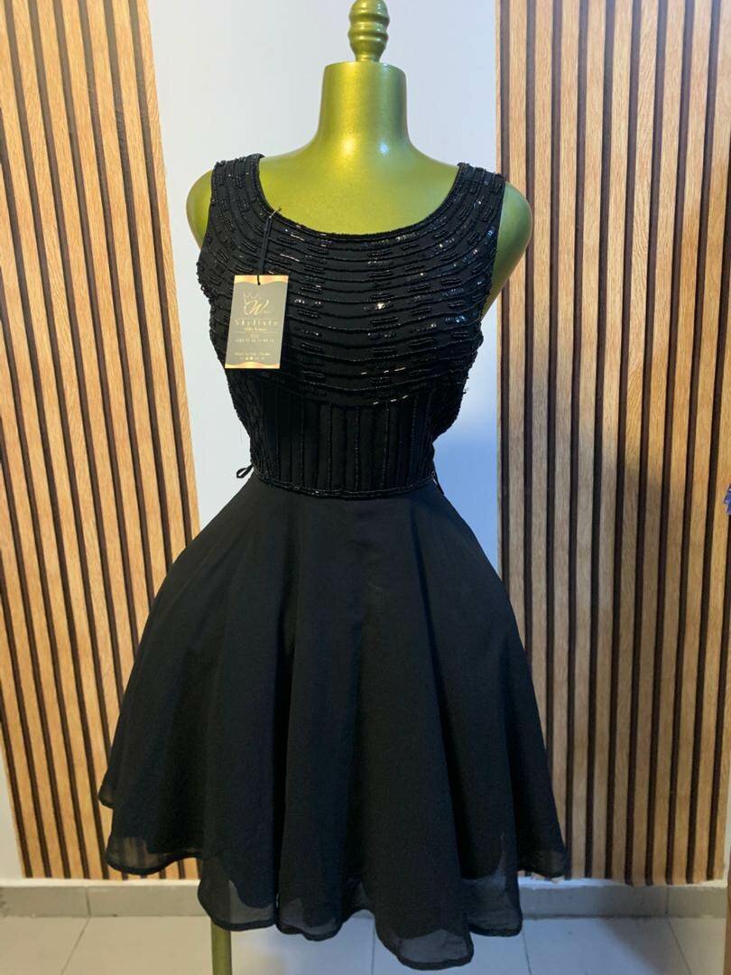 Robe noire élégante soirée
