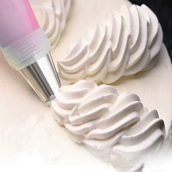 Douille pâtisserie avec embouts