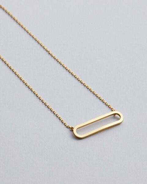 Collier en plaqué or avec pendentif rectangulaire