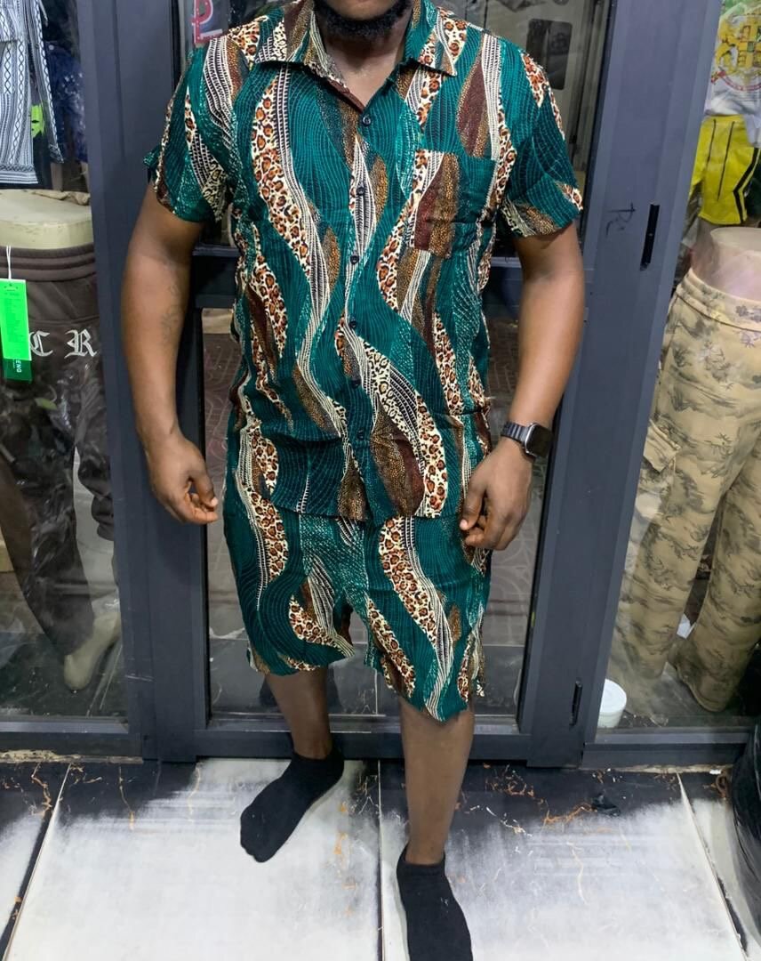 Tenue d'été africaine homme
