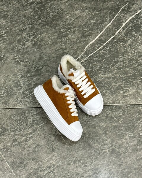 Стильные кроссовки, утеплённые