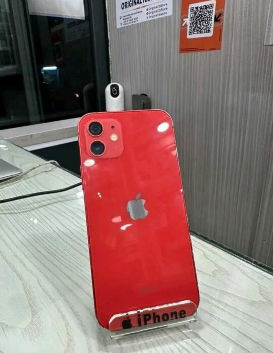 iPhone 12 Rouge Neuf