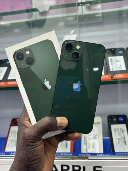 iPhone 13 Vert