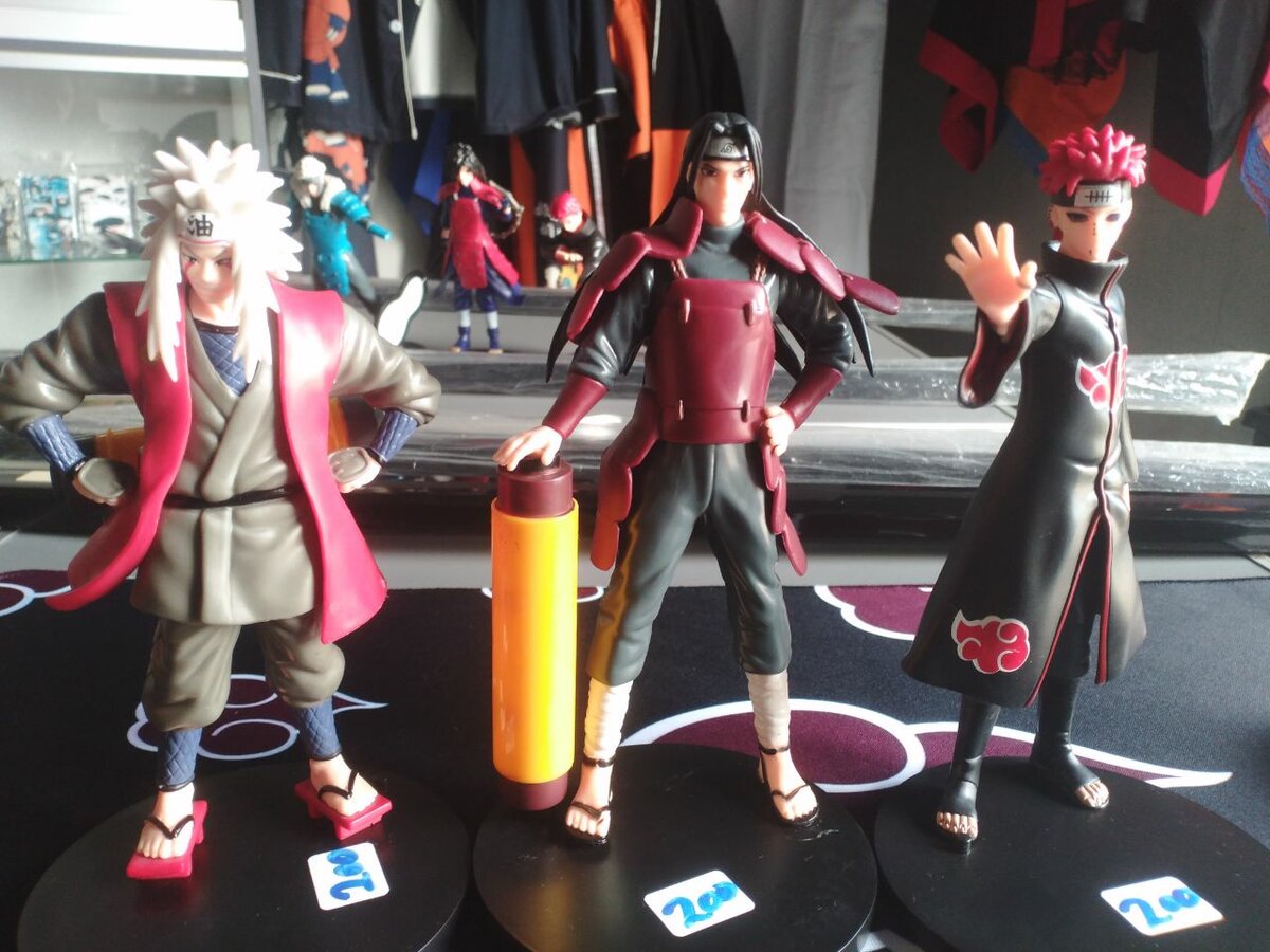 Naruto themed figurines
